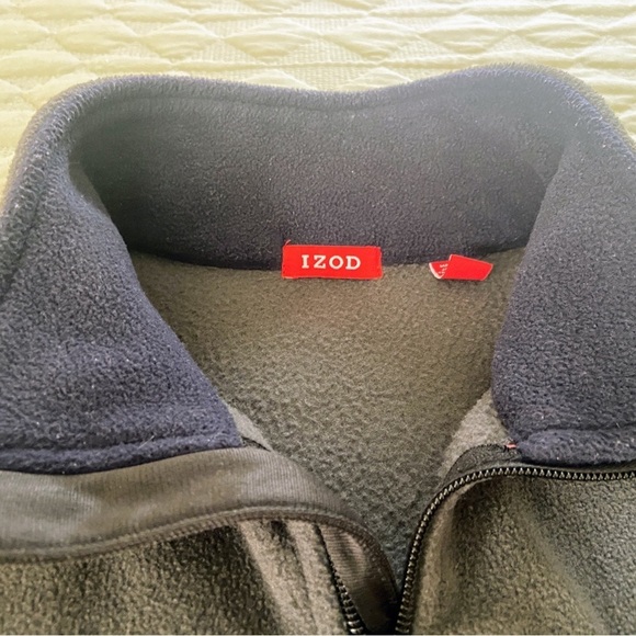 Izod Gray Vest for Versatile Layering - Picture 7 of 7